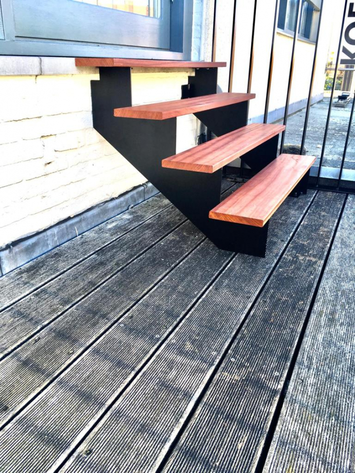 Trap in staal en padouk